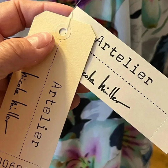 Silk cold shoulder - Picture 4 of 5